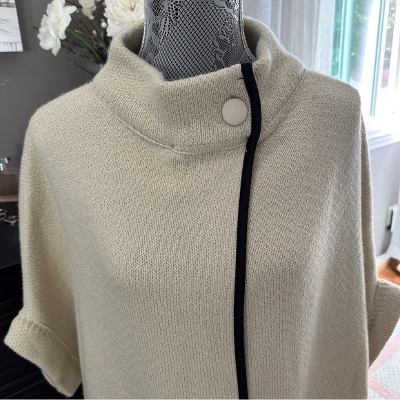 LC Lauren Conrad Cream Poncho with Black Accents Cape Sweater One Size (EUC) - Picture 4 of 15